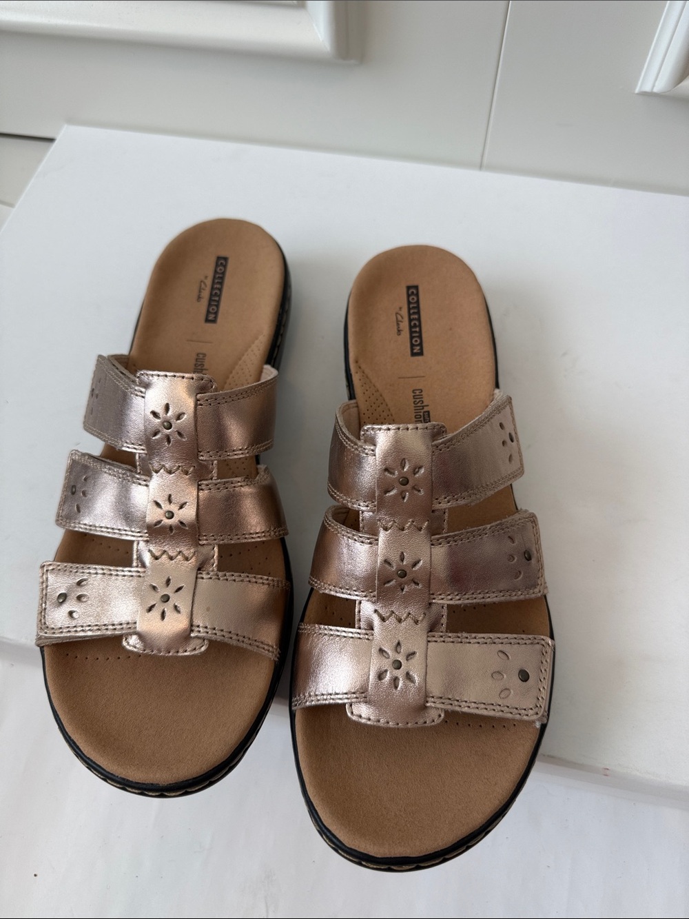 Clarks Leisa Spring Metallic Rose Gold Women’s Slide Sandals